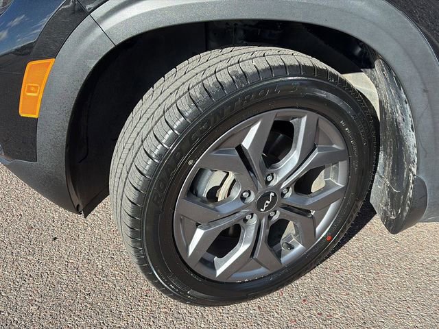 Used 2024 Kia Seltos LX image 4