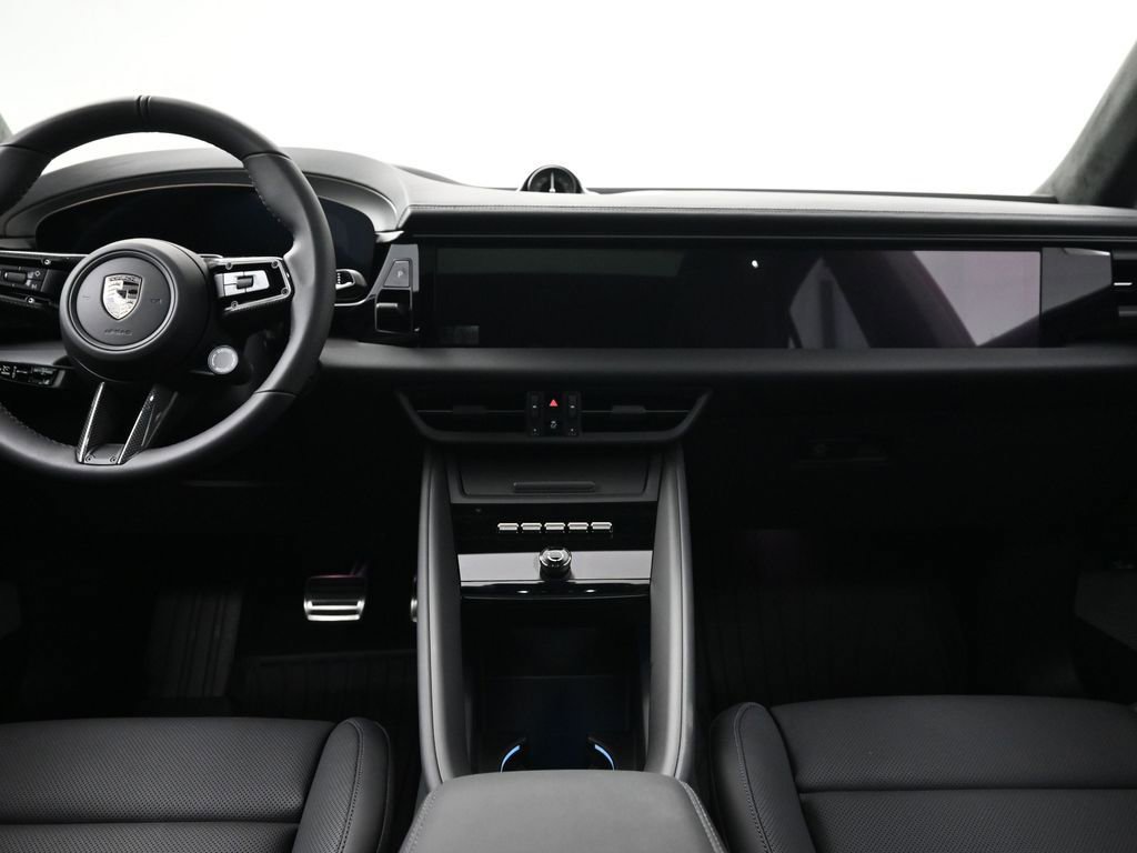 New 2026 Porsche Macan Turbo Electric image 9