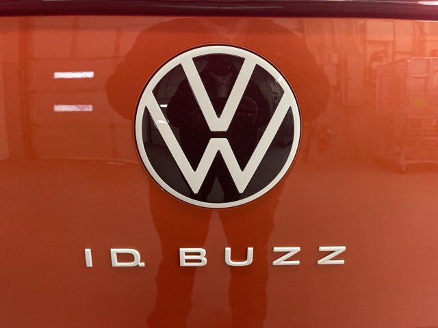 New 2025 Volkswagen ID. Buzz 1st Edition image 4