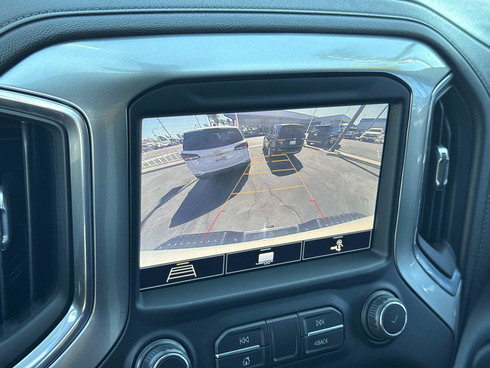 Used 2020 Chevrolet Silverado 2500 LT w/ Advanced Trailering Package AWD/4WD image 18
