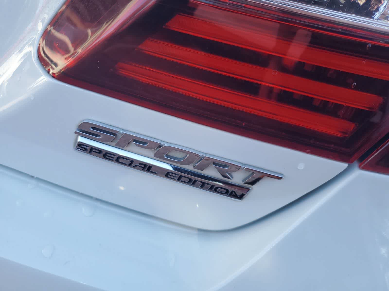 Used 2017 Honda Accord Sport Special Edition image 11