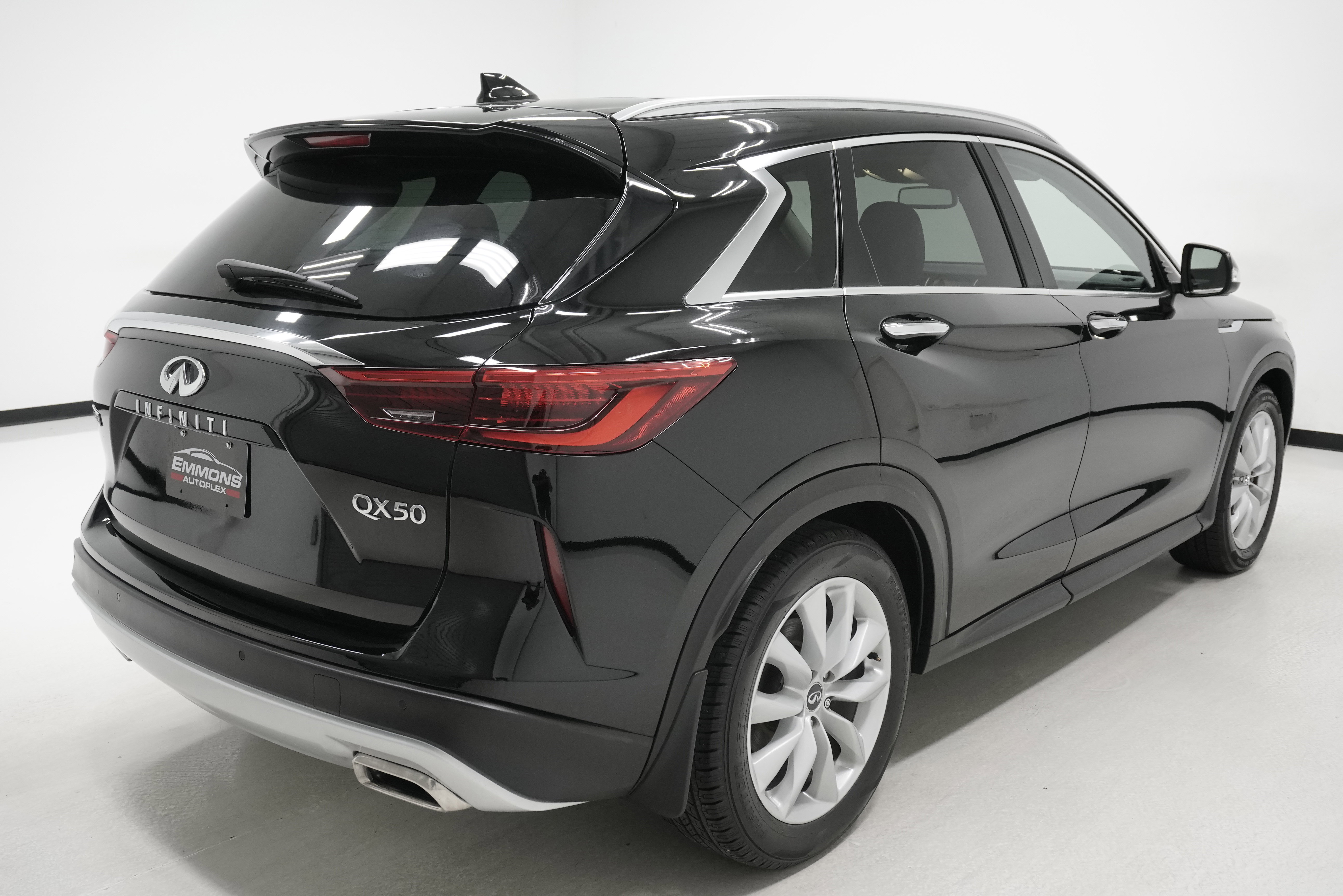 Used 2019 INFINITI QX50 Essential w/ Cargo Package image 4