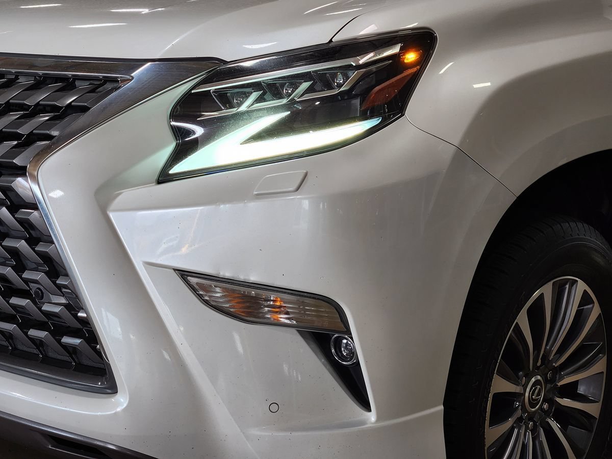 Used 2023 Lexus GX 460 Luxury w/ Accessory Package AWD/4WD image 14