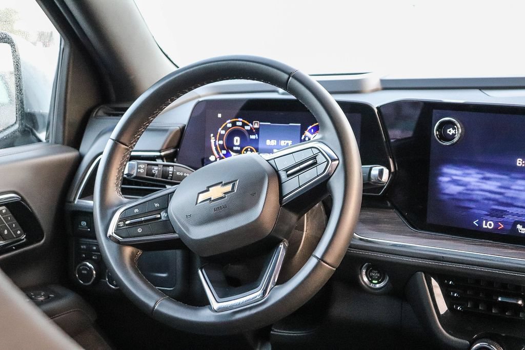 Used 2025 Chevrolet Tahoe LT AWD/4WD image 16