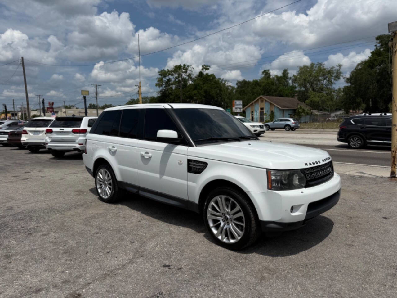 Used 2013 Land Rover Range Rover Sport HSE LUX w/ Luxury Interior Pkg AWD/4WD image 3