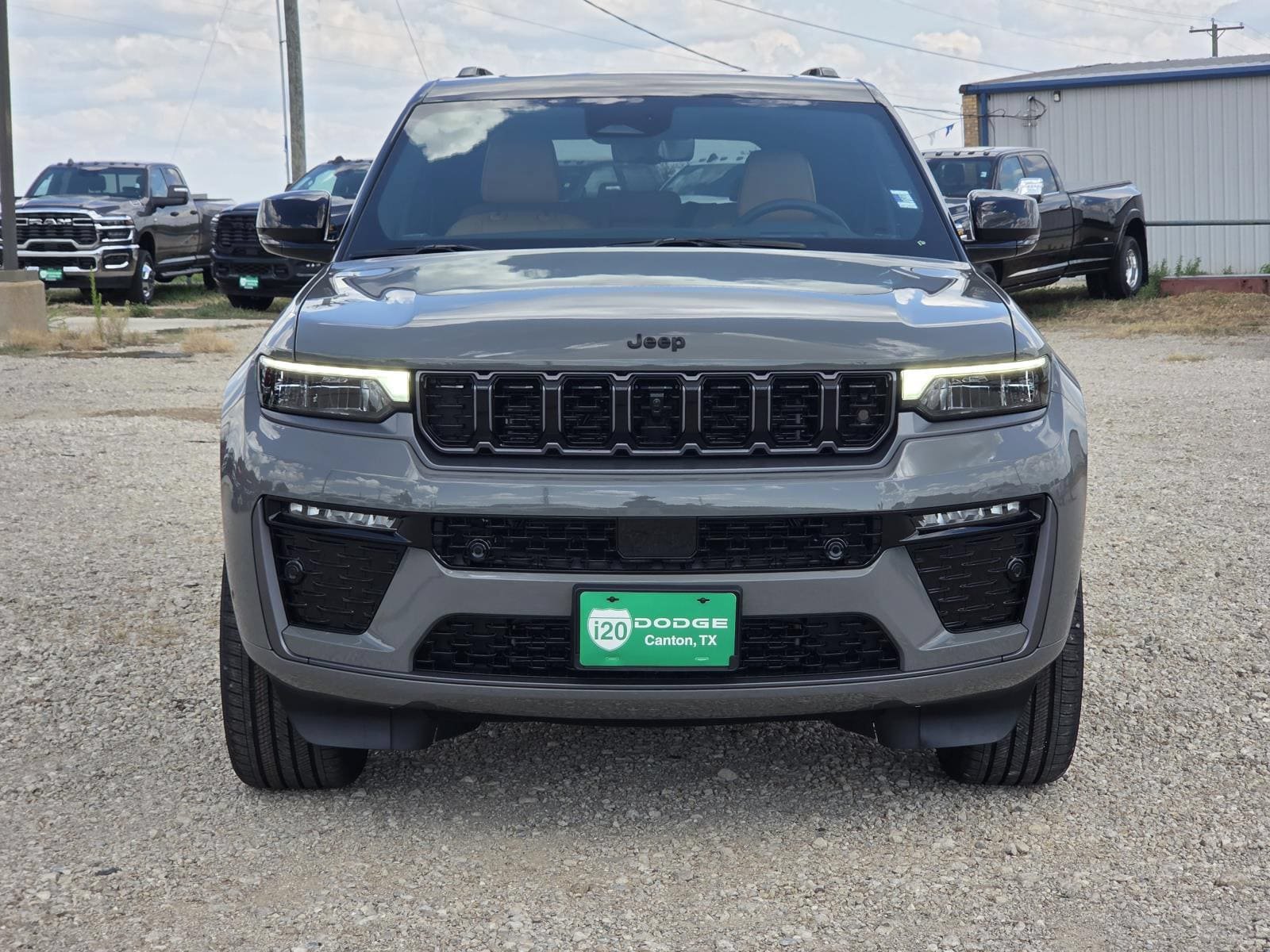 New 2027 Jeep Grand Cherokee Summit AWD/4WD image 3