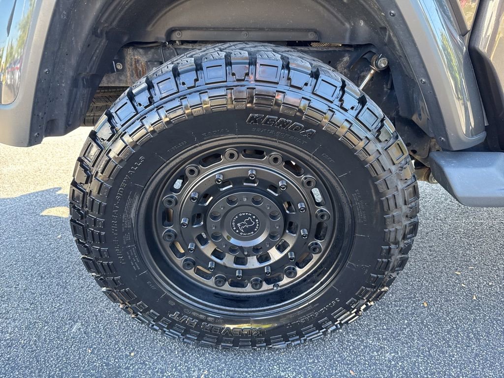 Used 2020 Jeep Gladiator Overland image 32