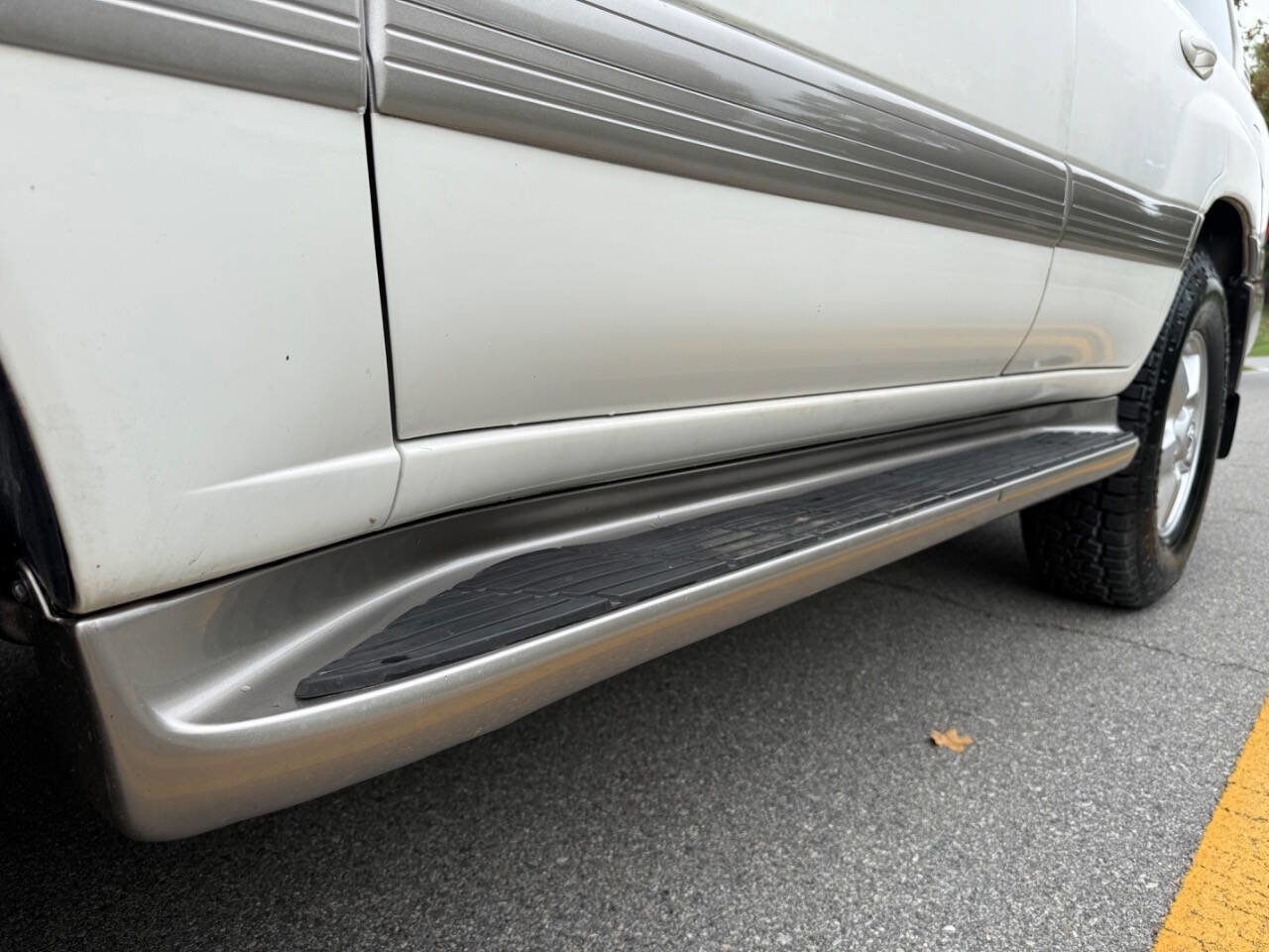 Used 2004 Toyota Land Cruiser image 17