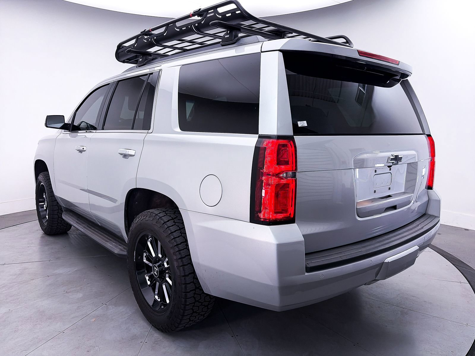 Used 2017 Chevrolet Tahoe LT w/ Luxury Package AWD/4WD image 10