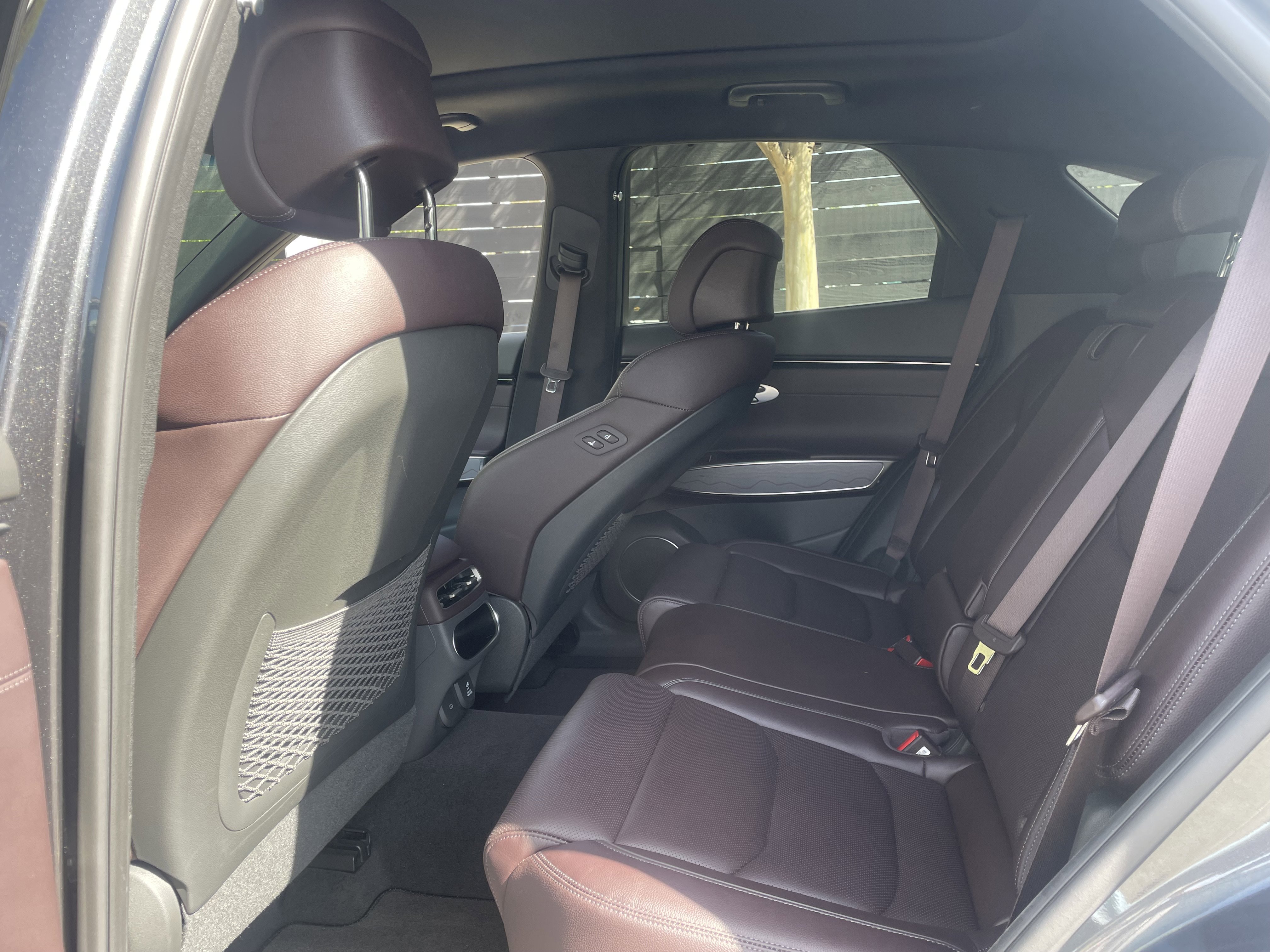 Used 2022 Genesis GV70 2.5T w/ Advanced Package image 10