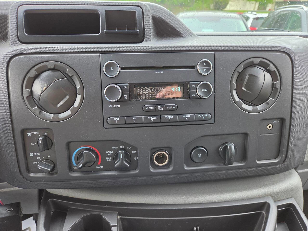 Used 2012 Ford E-350 and Econoline 350 XLT RWD image 15