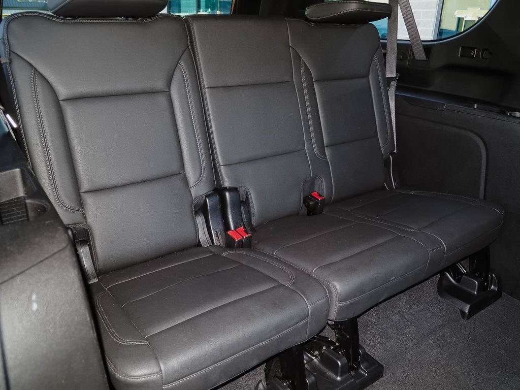 Used 2022 Chevrolet Suburban LT w/ Luxury Package AWD/4WD image 21