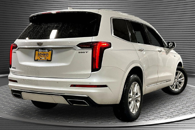 Certified 2023 Cadillac XT6 Luxury AWD/4WD image 6