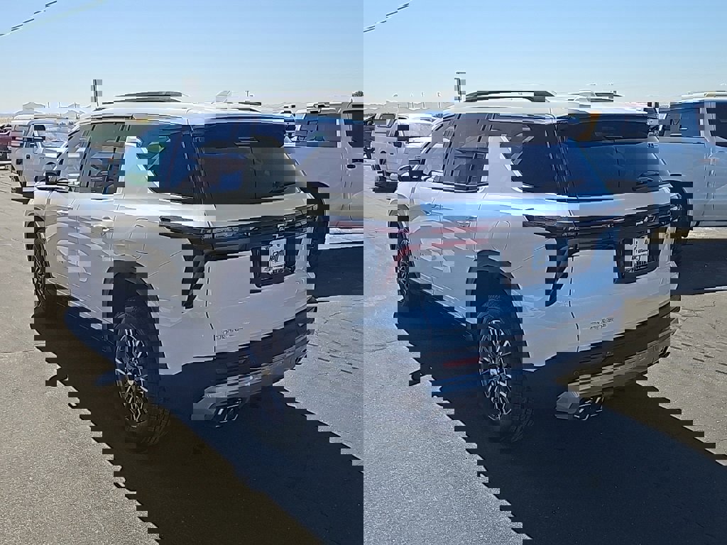 New 2026 Chevrolet Traverse LT image 5