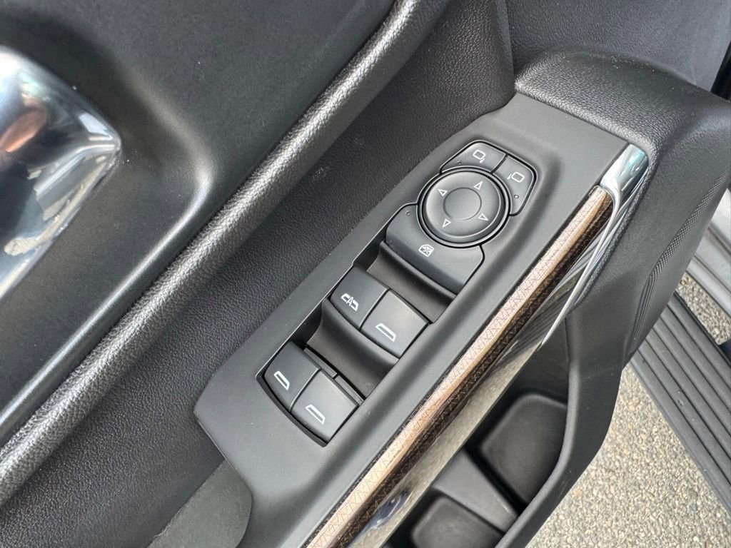 Used 2020 Chevrolet Silverado 1500 LT w/ All-Star Edition image 17