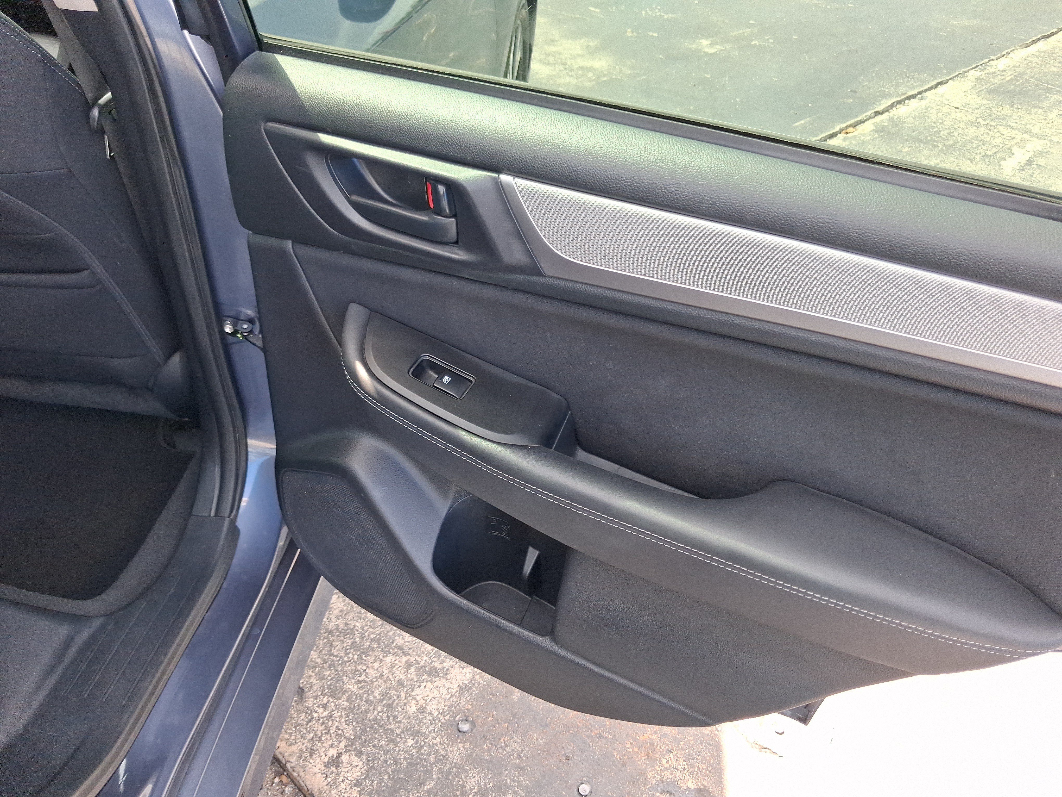 Used 2018 Subaru Legacy 2.5i AWD/4WD image 28