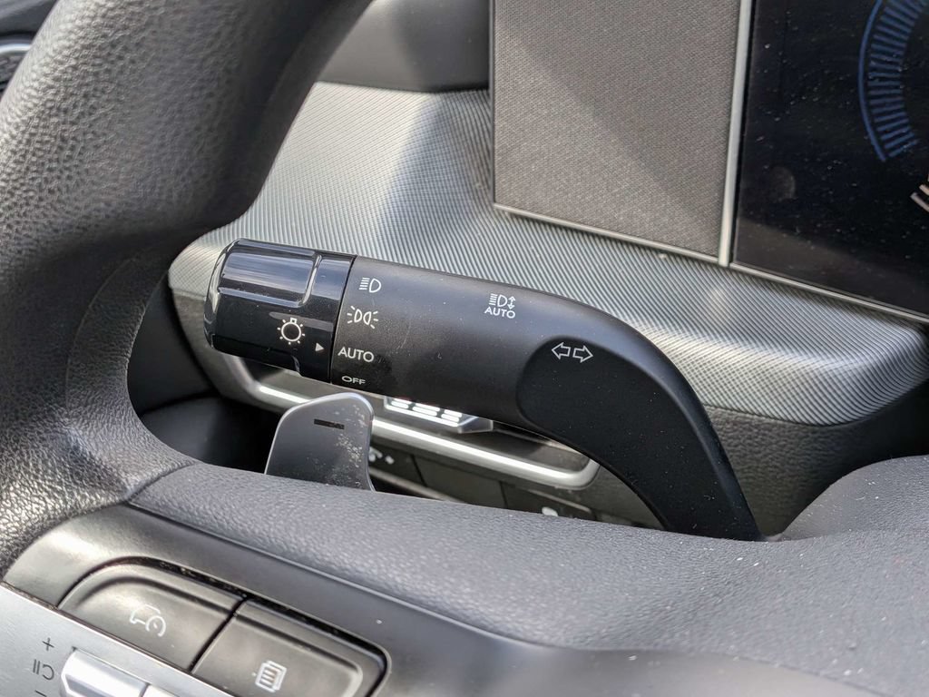 Used 2025 Hyundai Sonata SEL FWD image 22