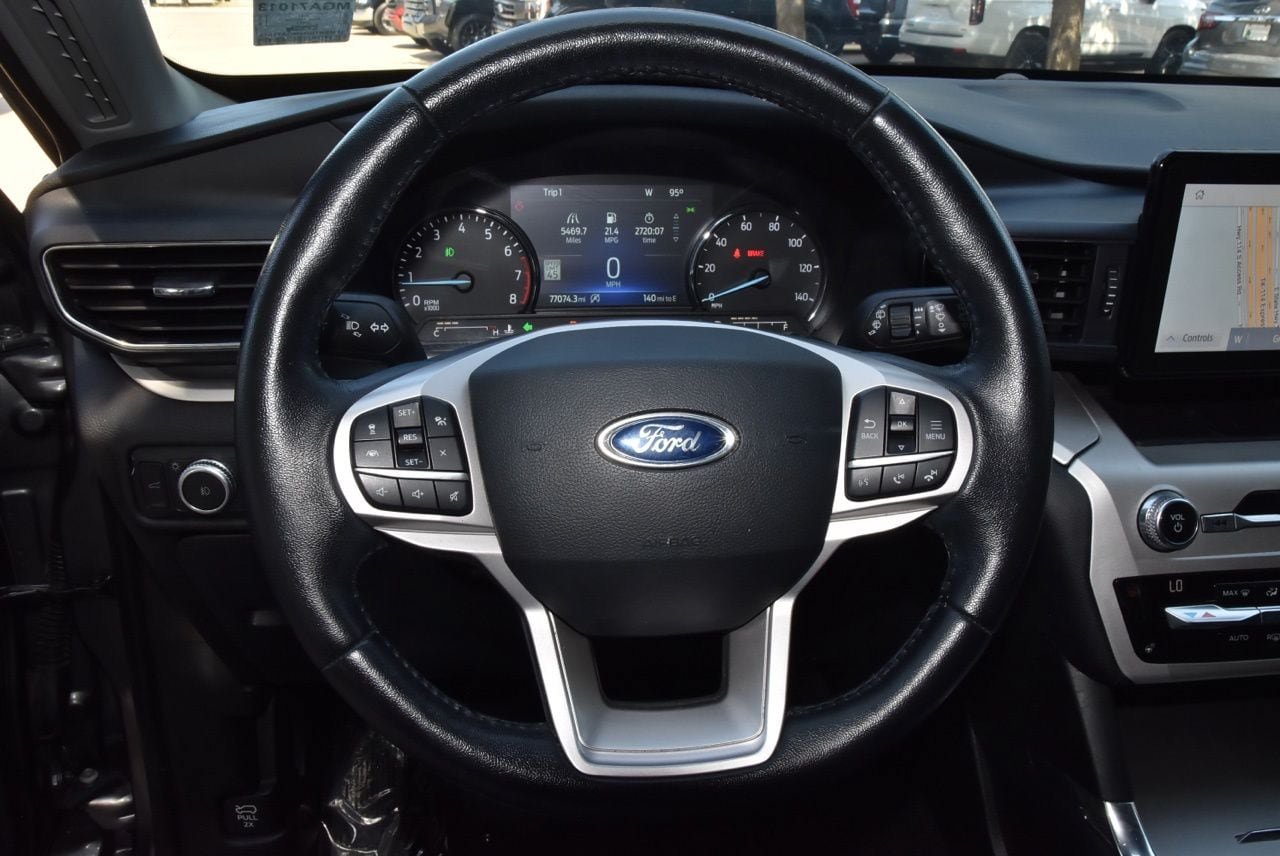Used 2021 Ford Explorer XLT w/ Equipment Group 202A RWD image 23