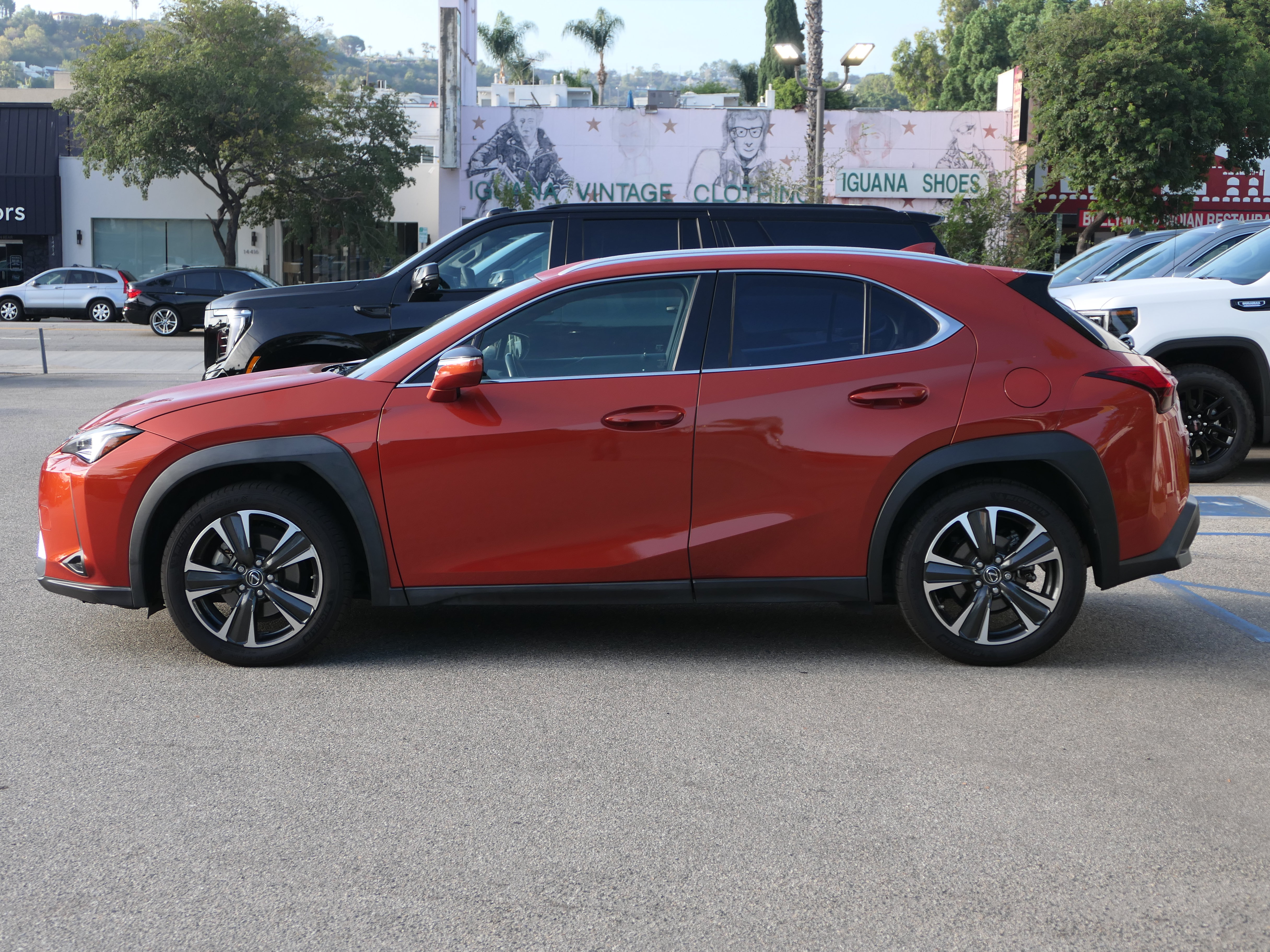Used 2019 Lexus UX 250h w/ Premium Package AWD/4WD image 2
