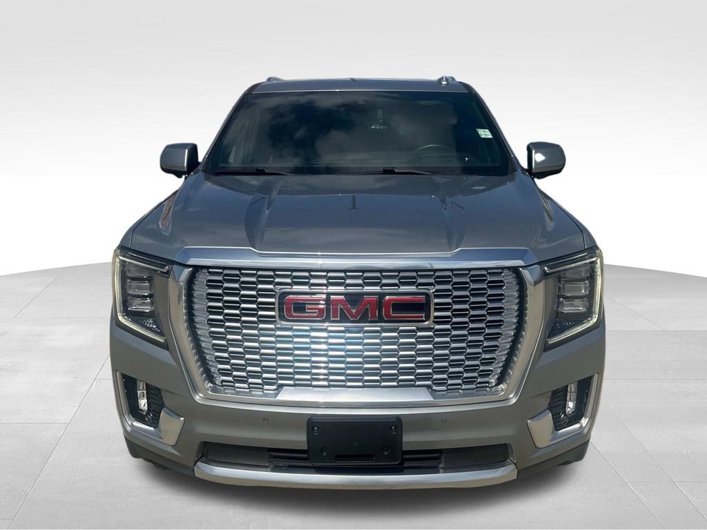 Used 2024 GMC Yukon XL Denali AWD/4WD image 2