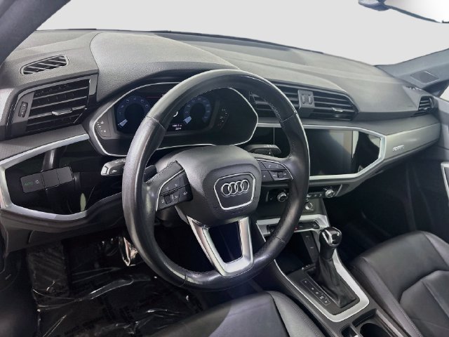 Used 2022 Audi Q3 2.0T Premium AWD/4WD image 9