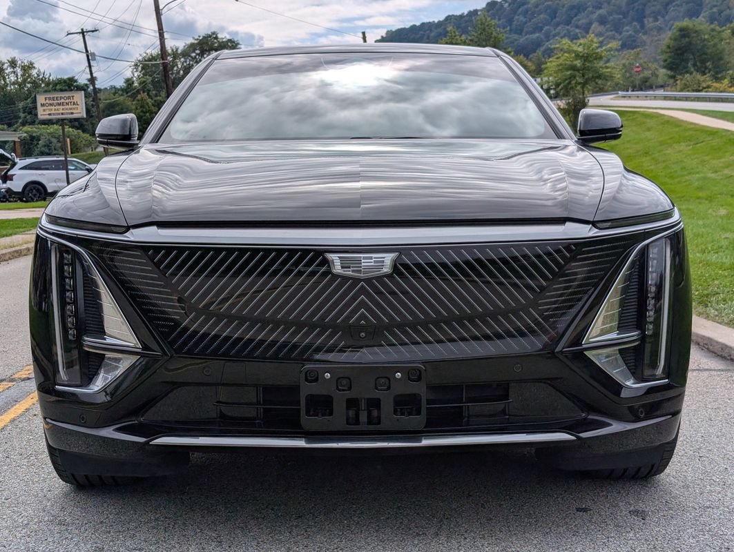 Used 2024 Cadillac Lyriq Tech w/ Driver Assist Package AWD/4WD image 20