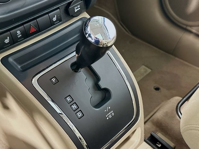 Used 2014 Jeep Patriot Latitude w/ Sun/Sound Group AWD/4WD image 19