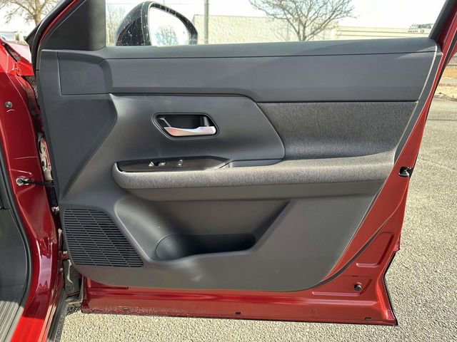 New 2026 Nissan Kicks SV w/ Cold Weather Package FWD image 8