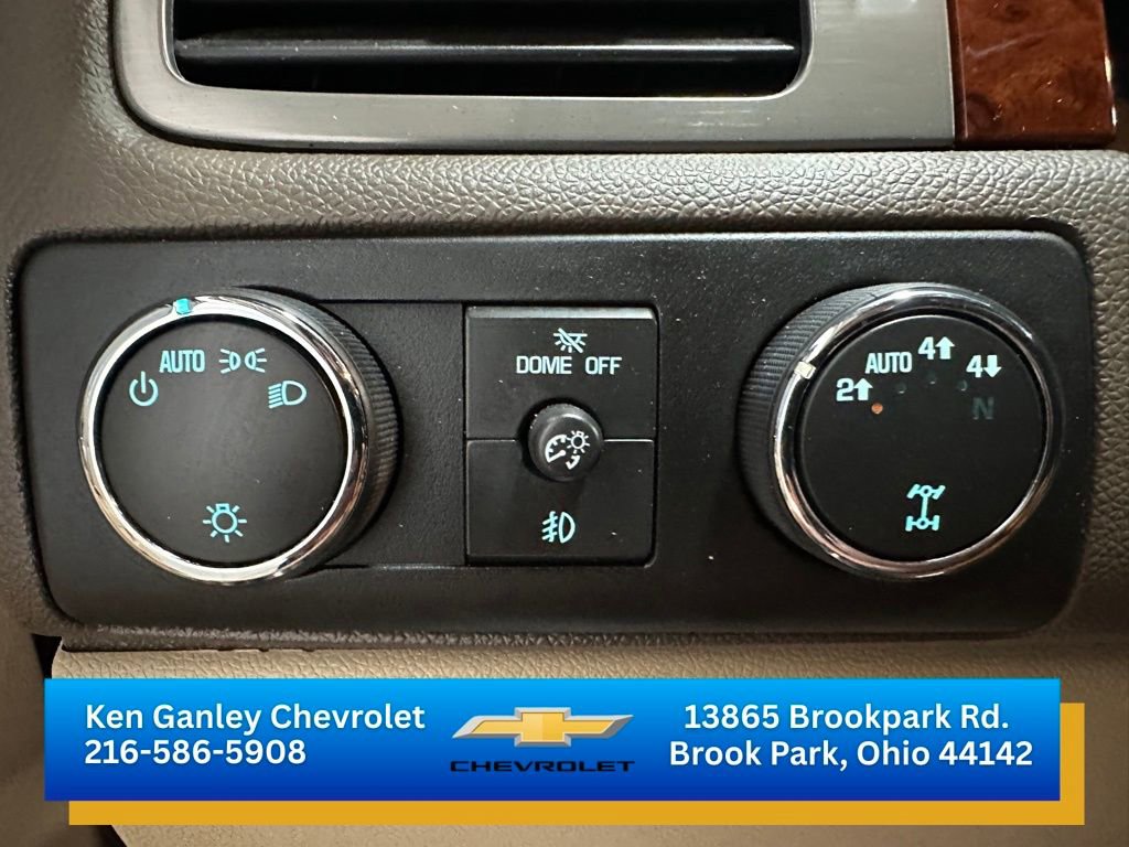 Used 2013 Chevrolet Avalanche LTZ AWD/4WD image 11