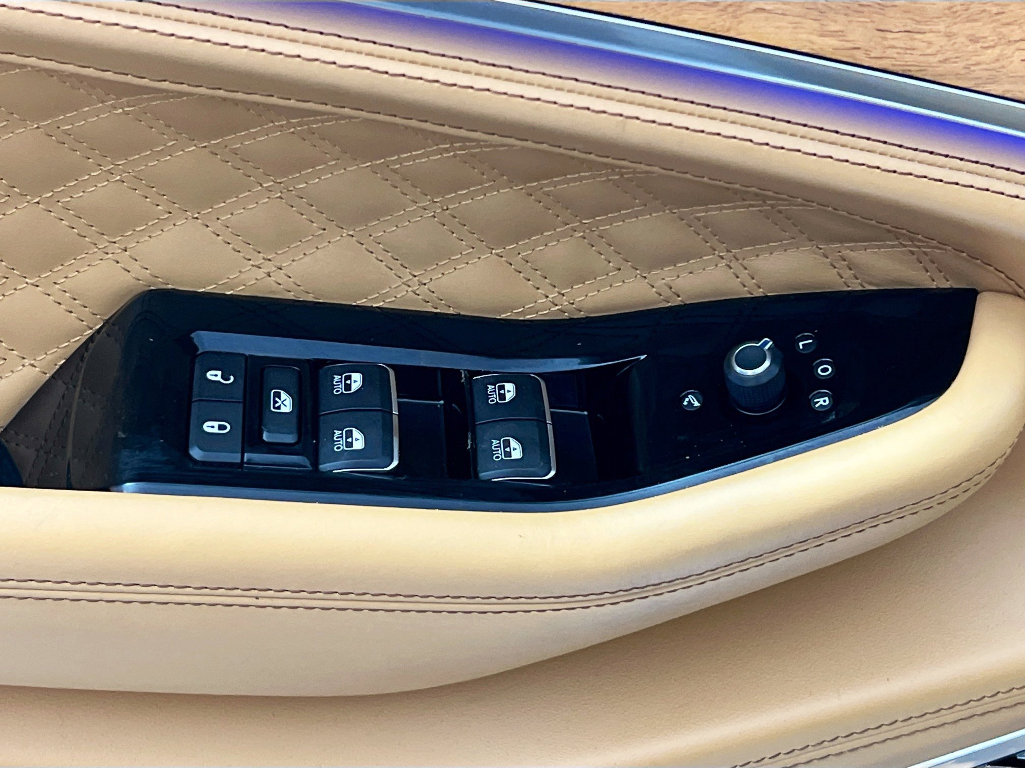 Used 2022 Jeep Grand Cherokee Summit image 16