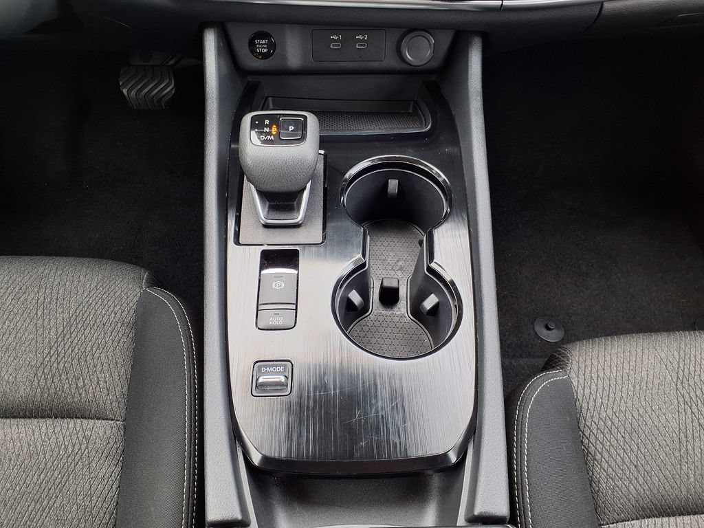 Used 2025 Nissan Rogue SV FWD image 41
