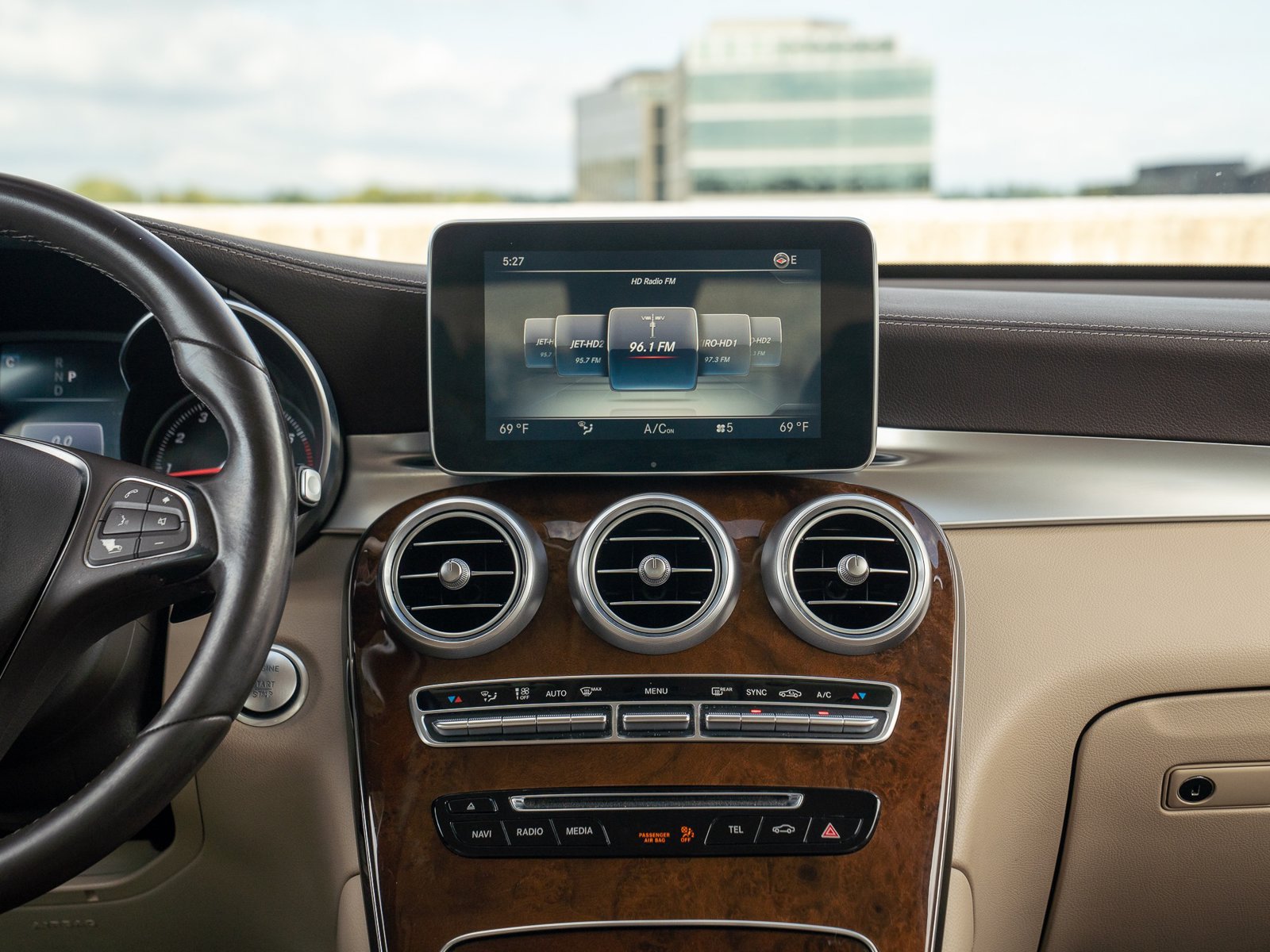 Used 2016 Mercedes-Benz GLC 300 image 21
