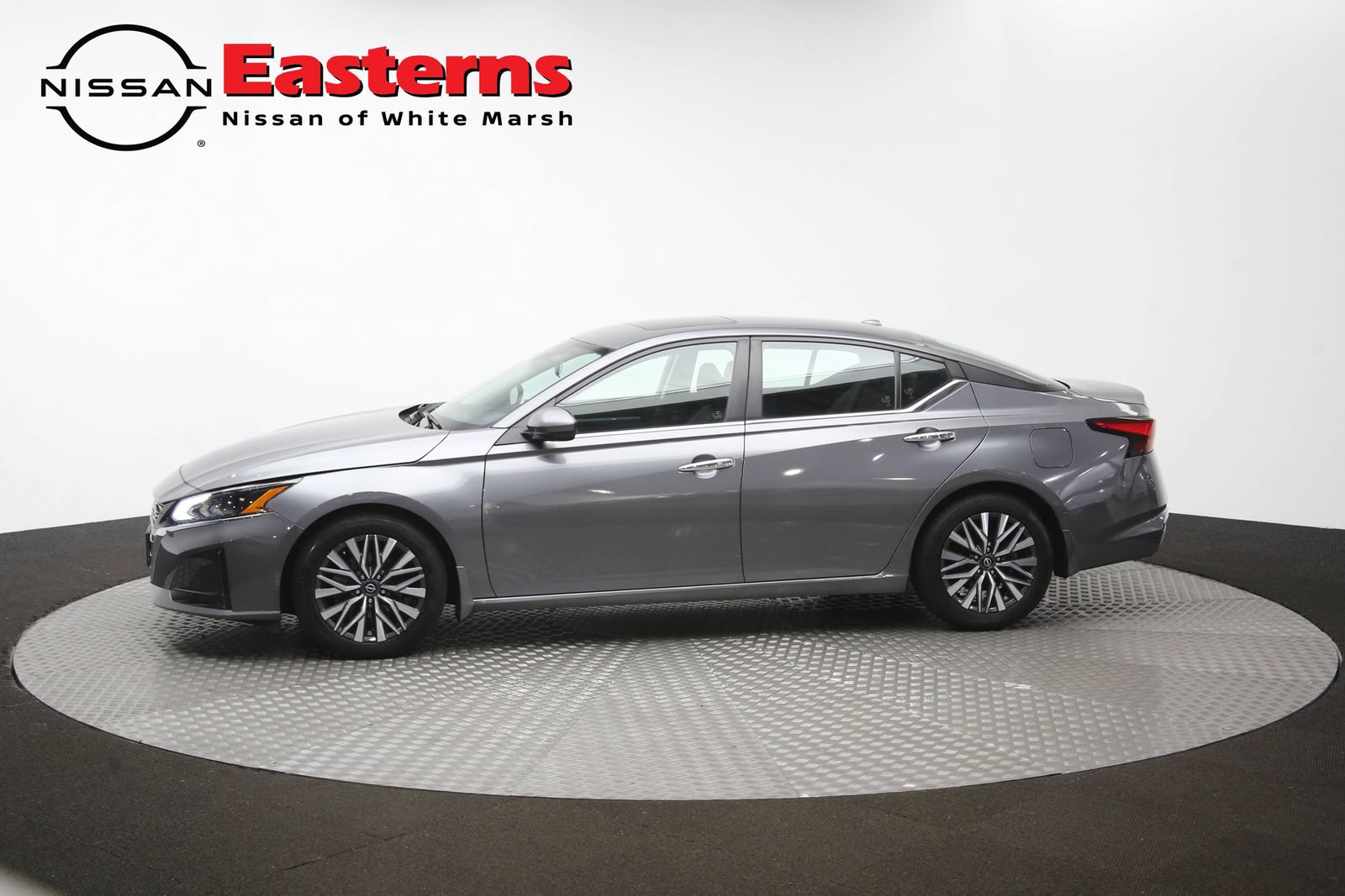 Used 2023 Nissan Altima 2.5 SV w/ SV Premium Package FWD image 59