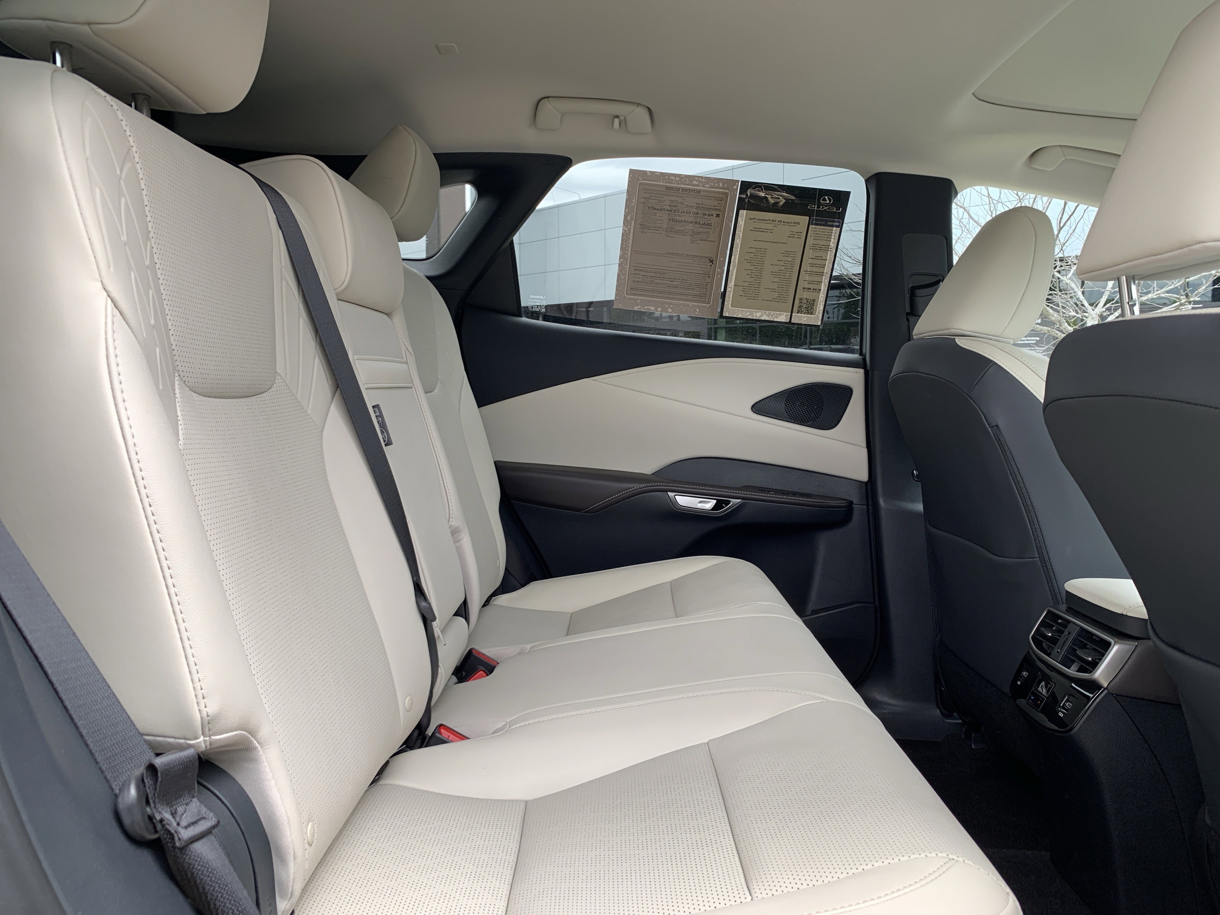 Used 2025 Lexus RX 350 Premium Plus w/ Accessory Package (Z1) FWD image 33