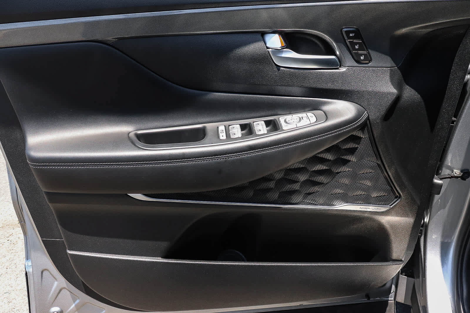 Used 2023 Hyundai Santa Fe Calligraphy AWD/4WD image 32