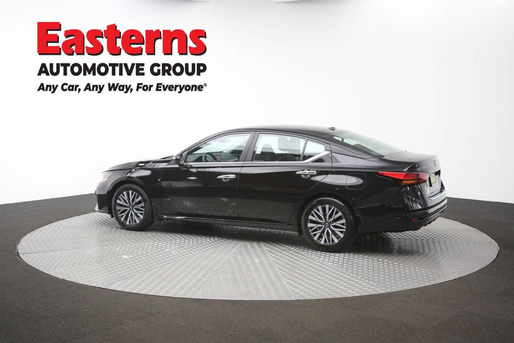 Used 2023 Nissan Altima 2.5 SV FWD image 61