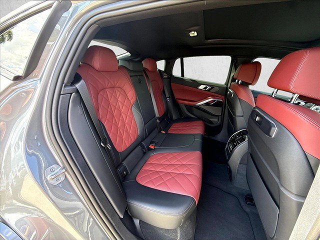 Certified 2024 BMW X6 xDrive40i w/ Premium Package AWD/4WD image 27