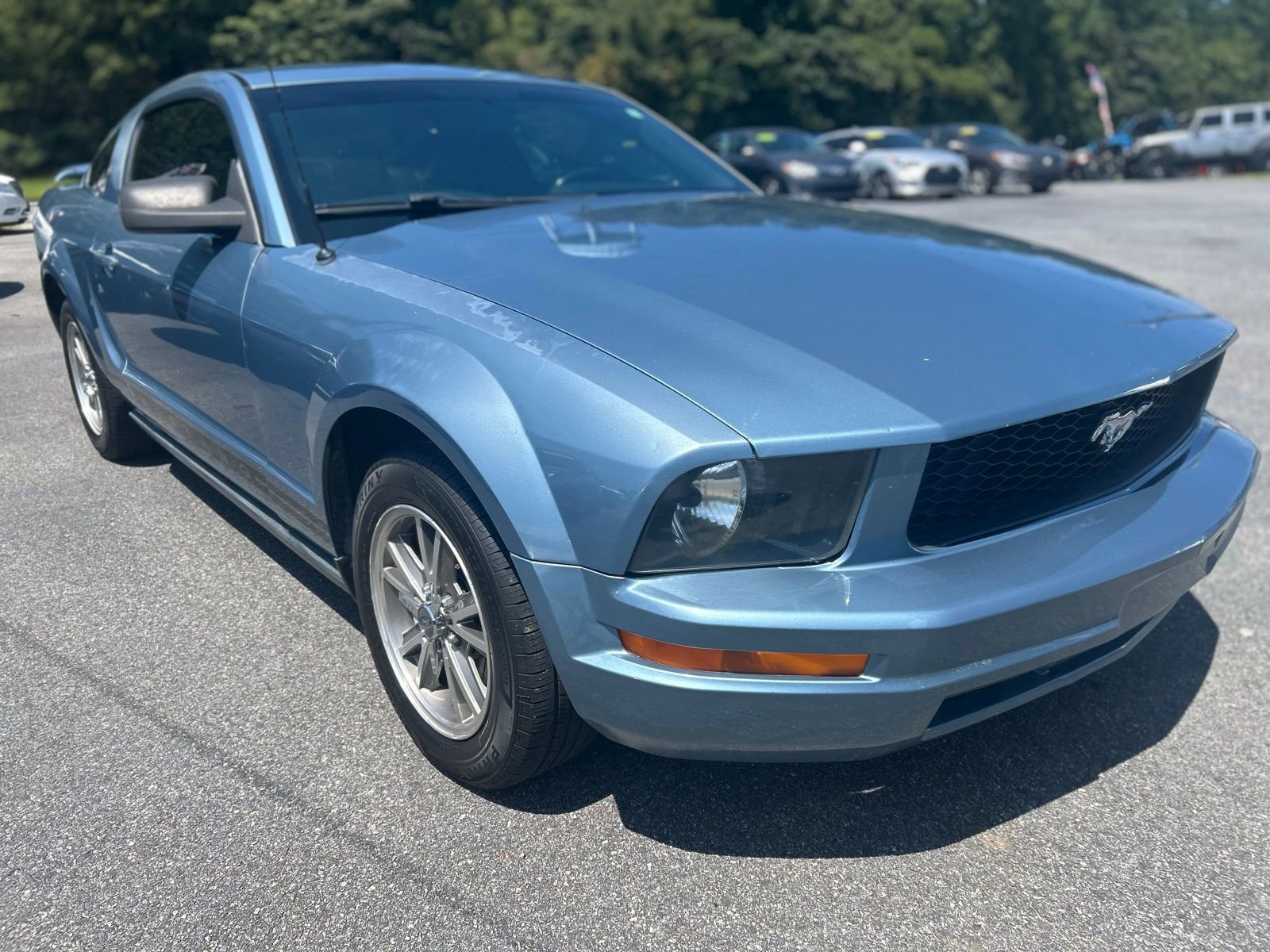 Used 2005 Ford Mustang Deluxe