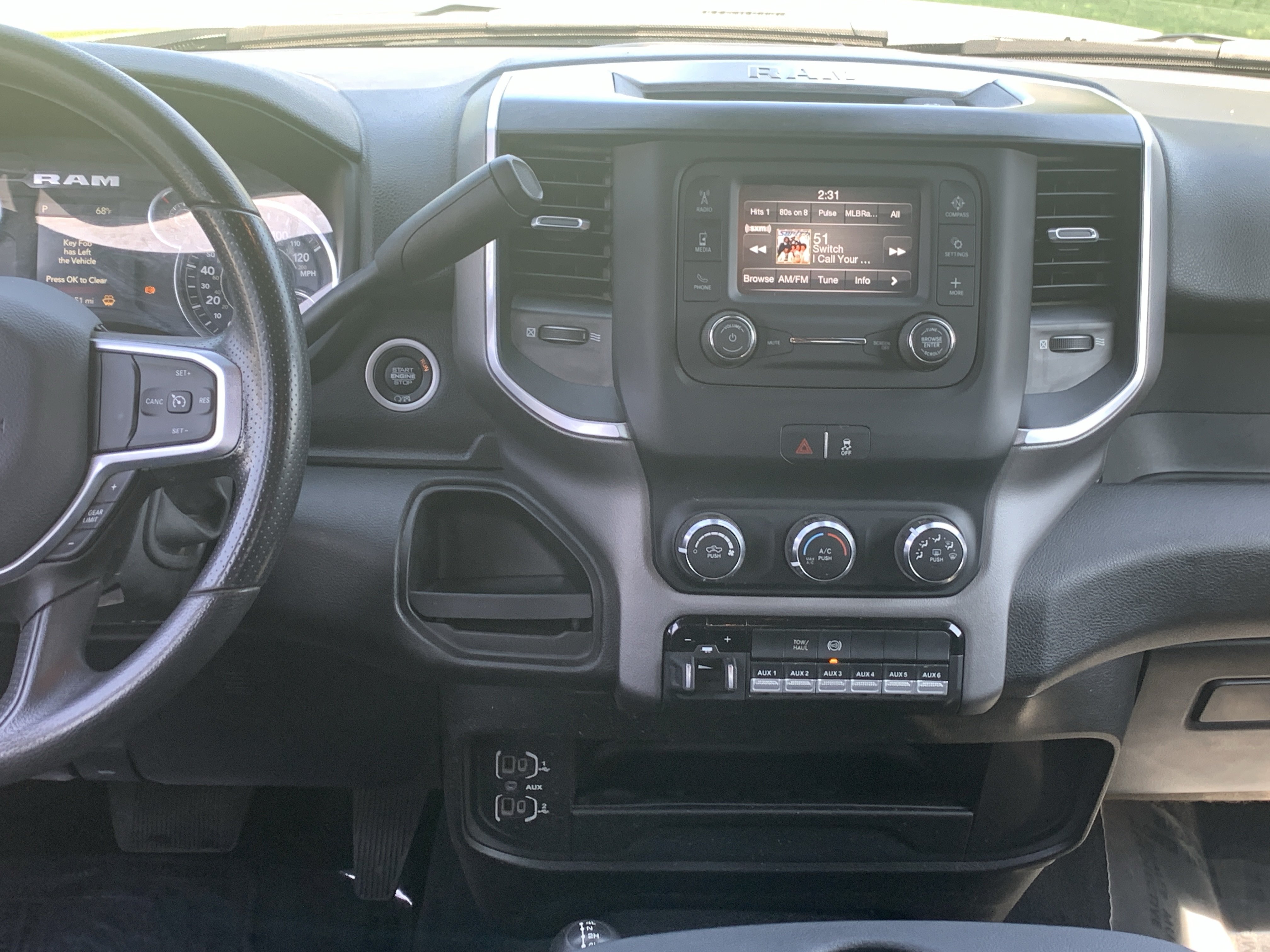 Used 2024 RAM 3500 SLT w/ Quick Order Package 2YG SLT AWD/4WD image 31