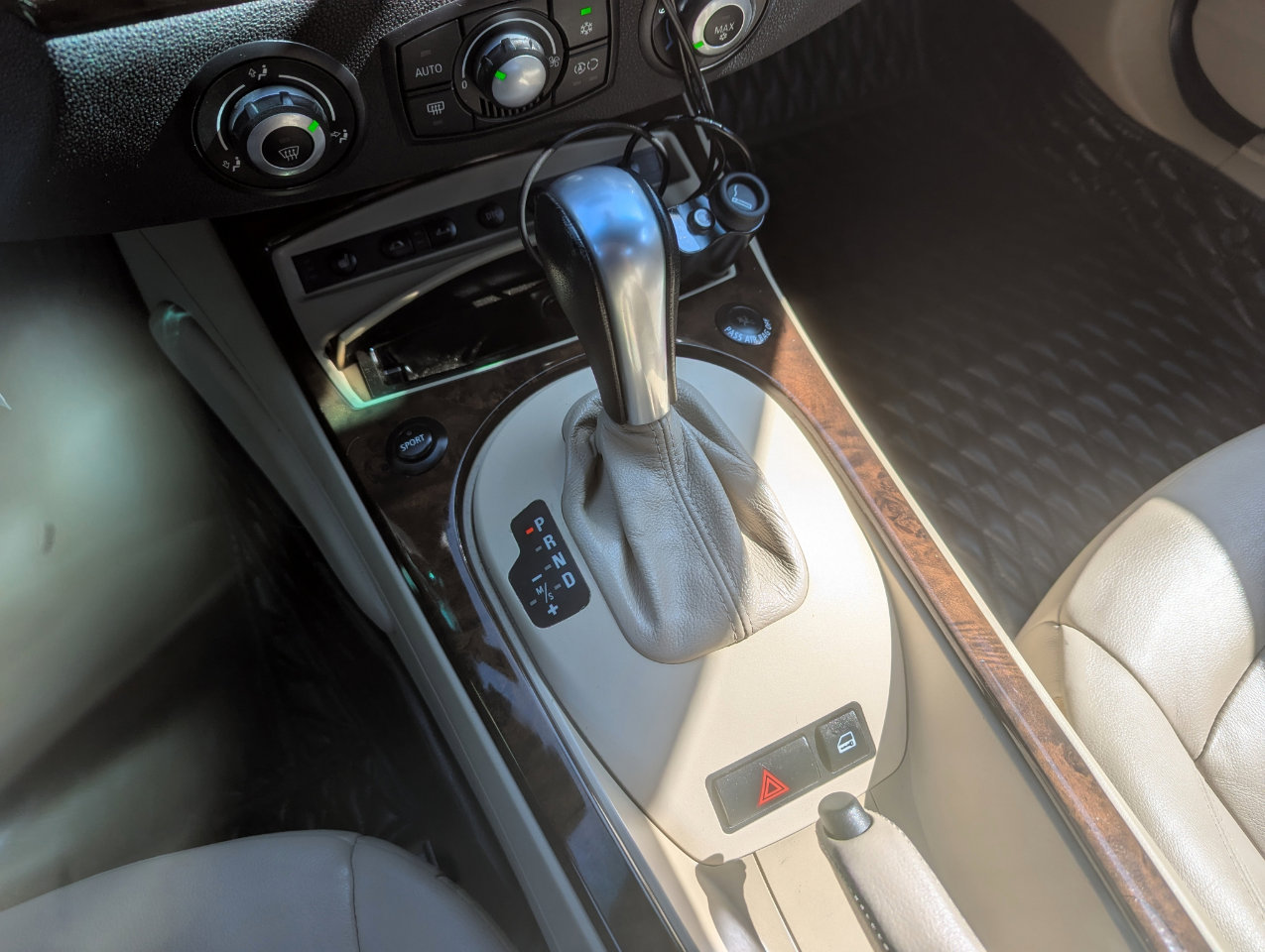 Used 2008 BMW Z4 3.0i image 25