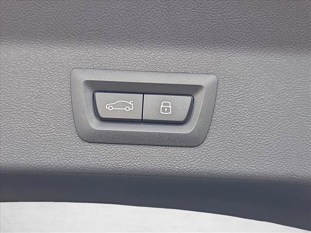 Certified 2024 BMW X3 sDrive30i w/ Convenience Package RWD image 7