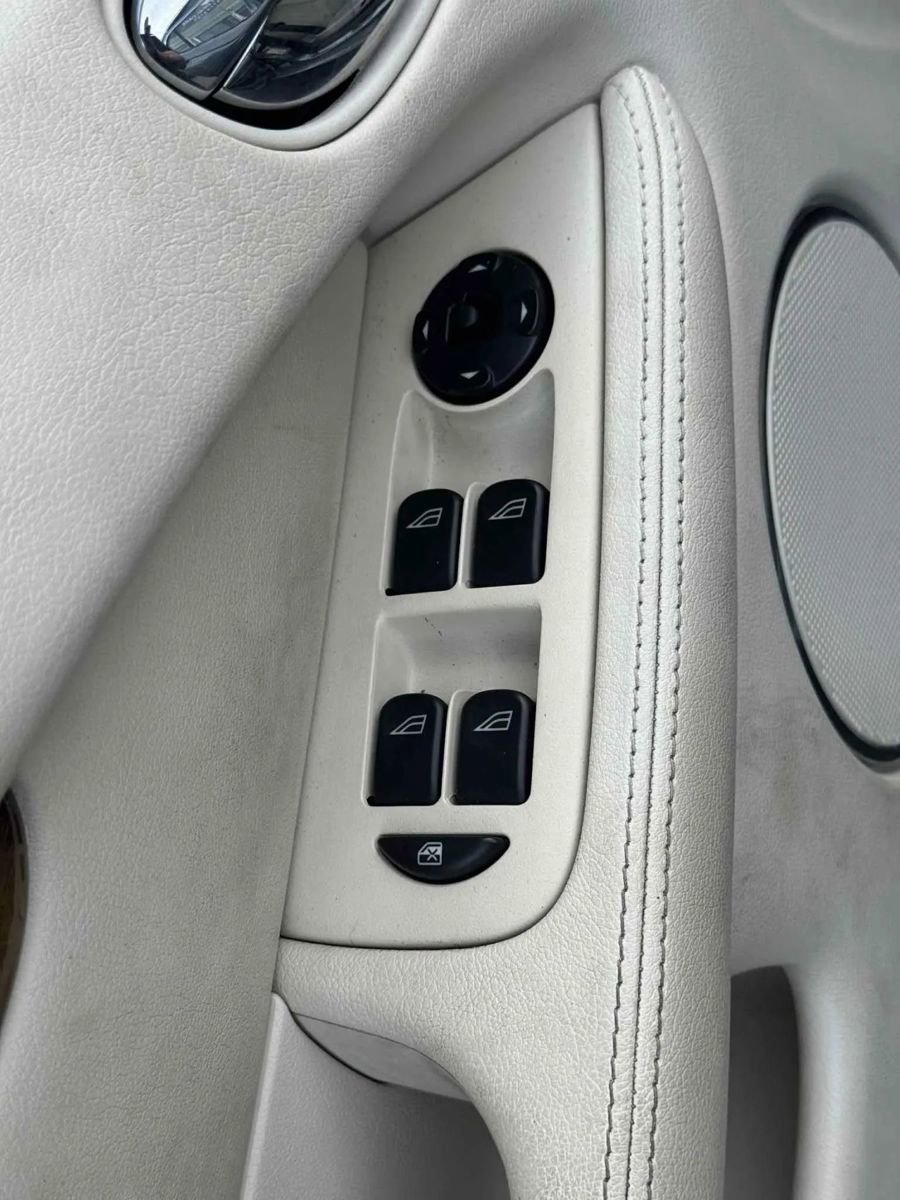 Used 2005 Jaguar X-TYPE 3.0 AWD/4WD image 16