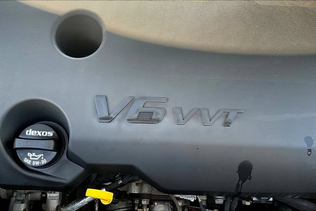Used 2023 Chevrolet Traverse LT FWD image 31