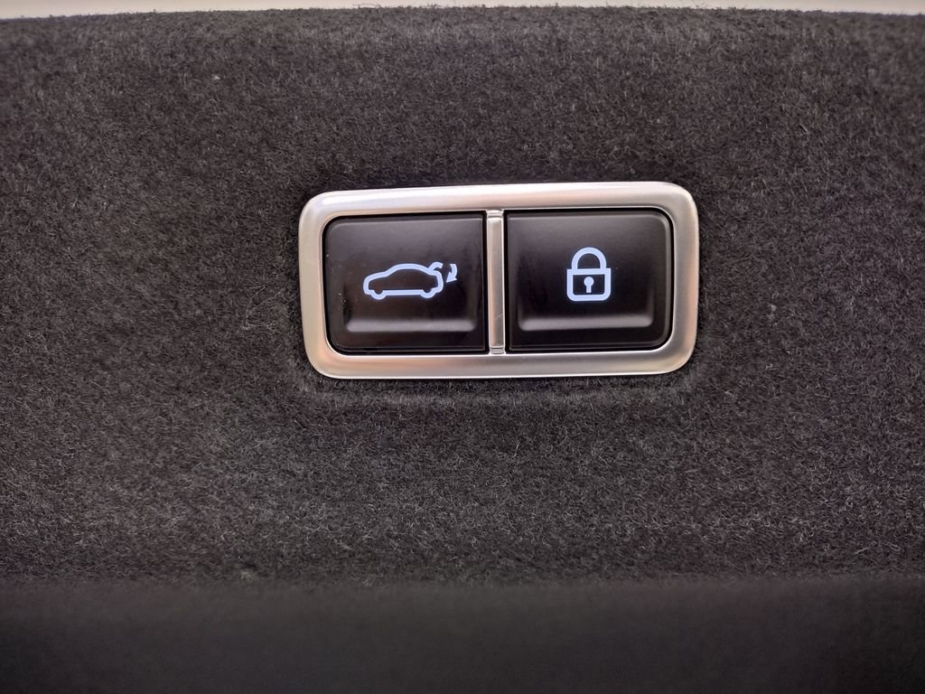 Used 2025 Hyundai Ioniq 6 SE AWD/4WD image 17