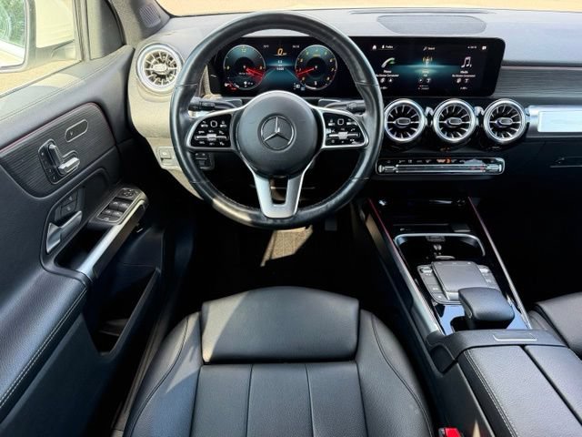 Used 2023 Mercedes-Benz GLB 250 4MATIC image 10
