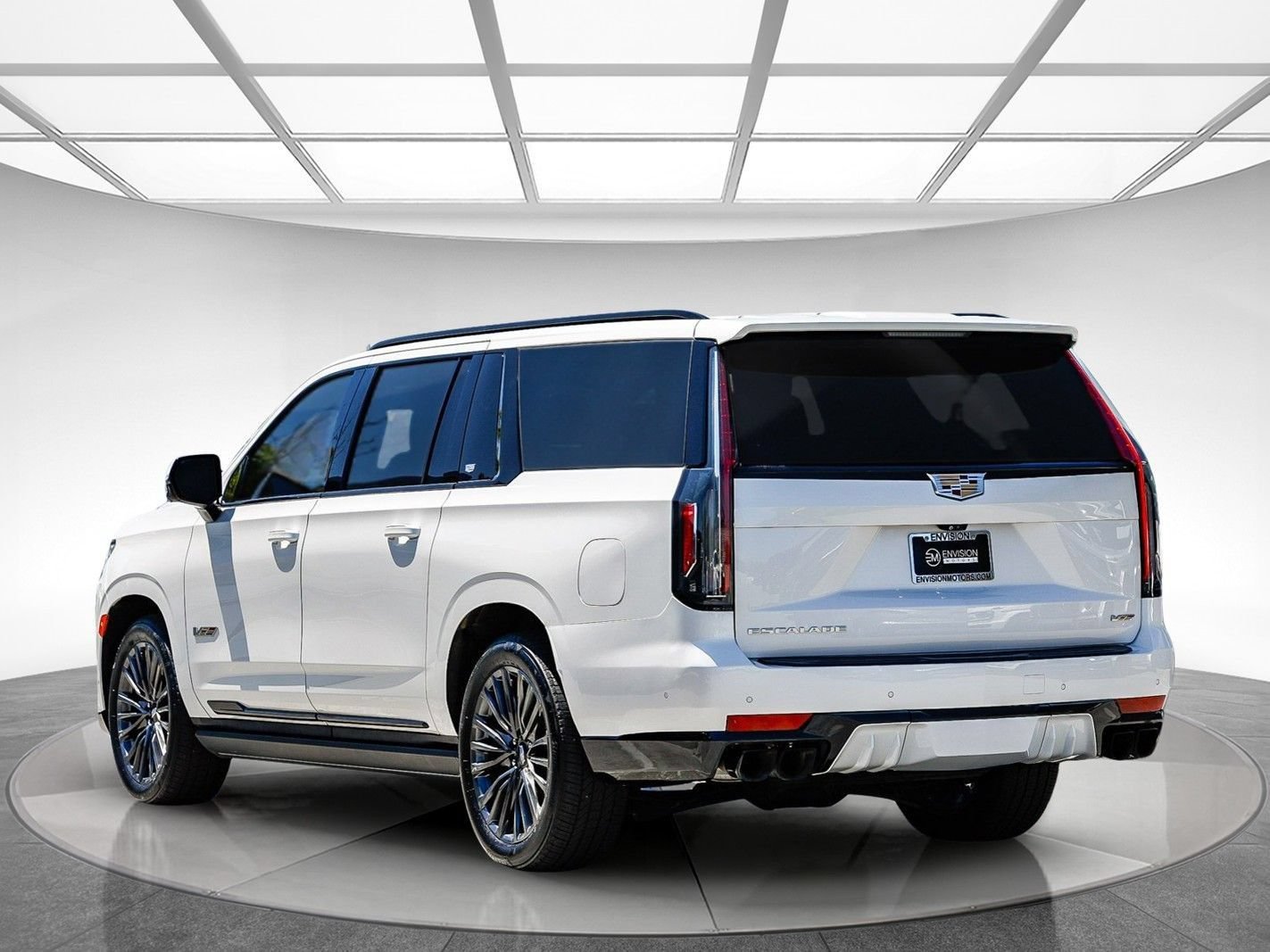 Used 2023 Cadillac Escalade ESV V w/ Heavy-Duty Trailer Package AWD/4WD image 3