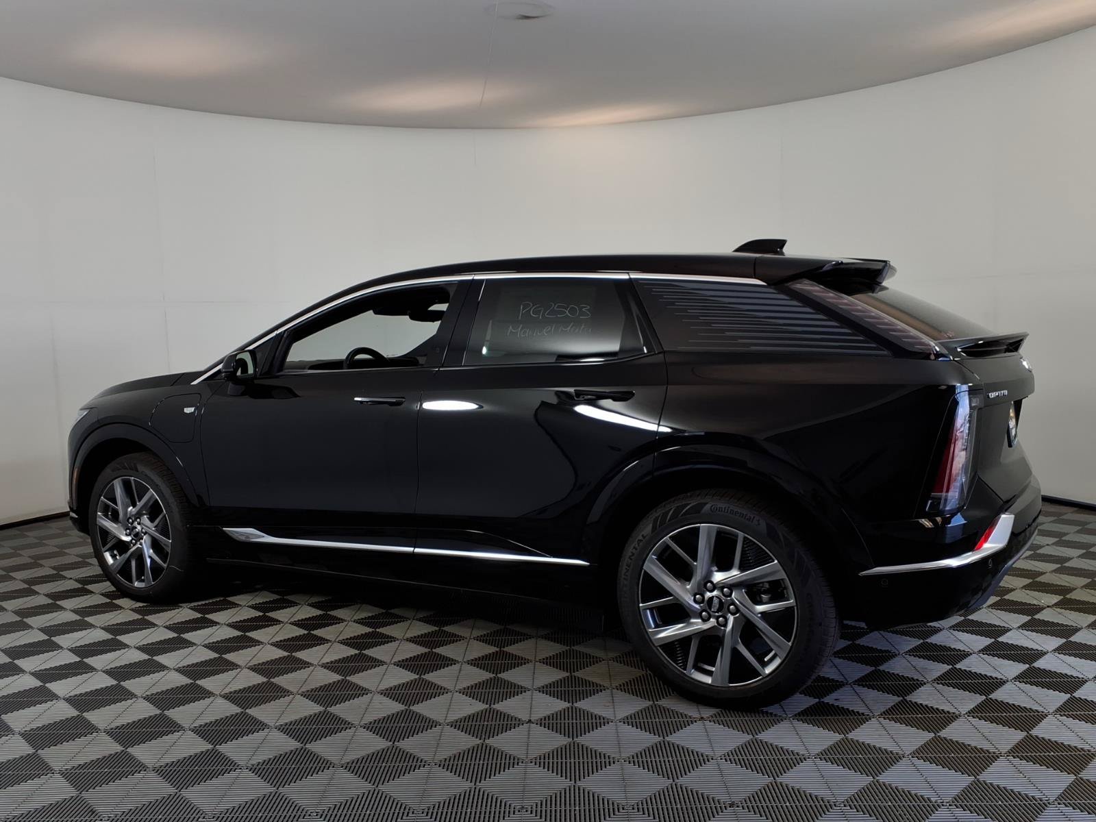 New 2026 Cadillac Optiq Luxury 1 AWD/4WD image 8