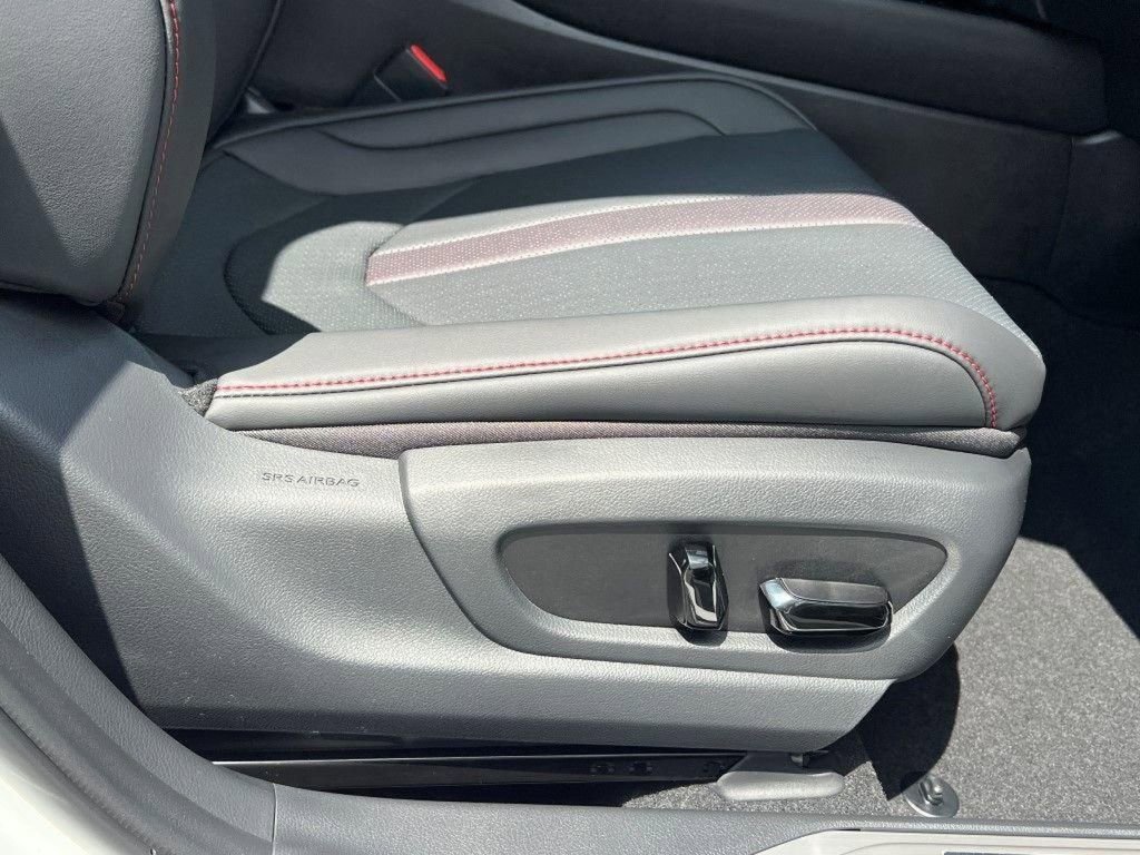 Certified 2025 Lexus UX 300h AWD image 9