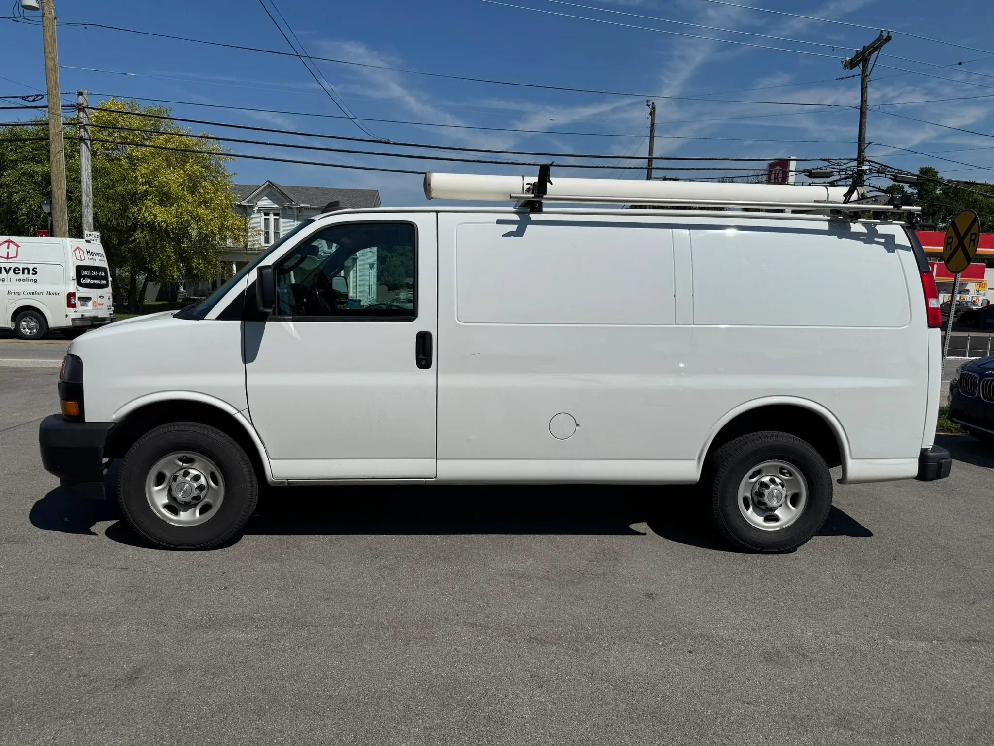 Used 2020 Chevrolet Express 2500 w/ Safety Package RWD image 7
