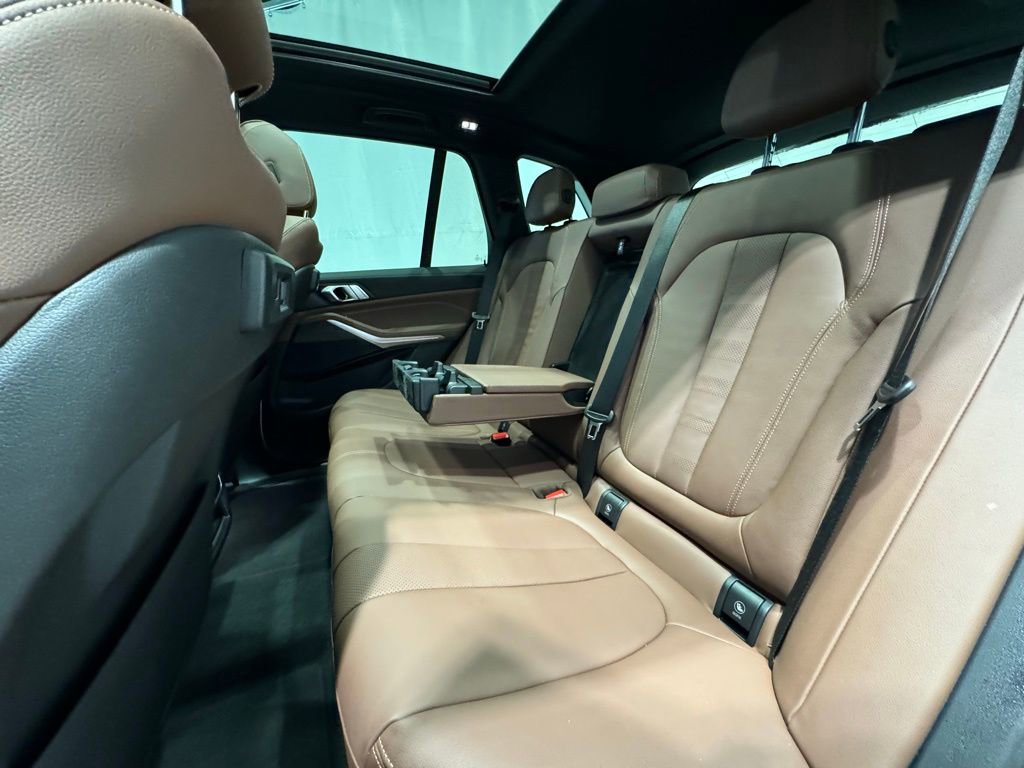 Used 2022 BMW X5 xDrive40i w/ M Sport Package image 23
